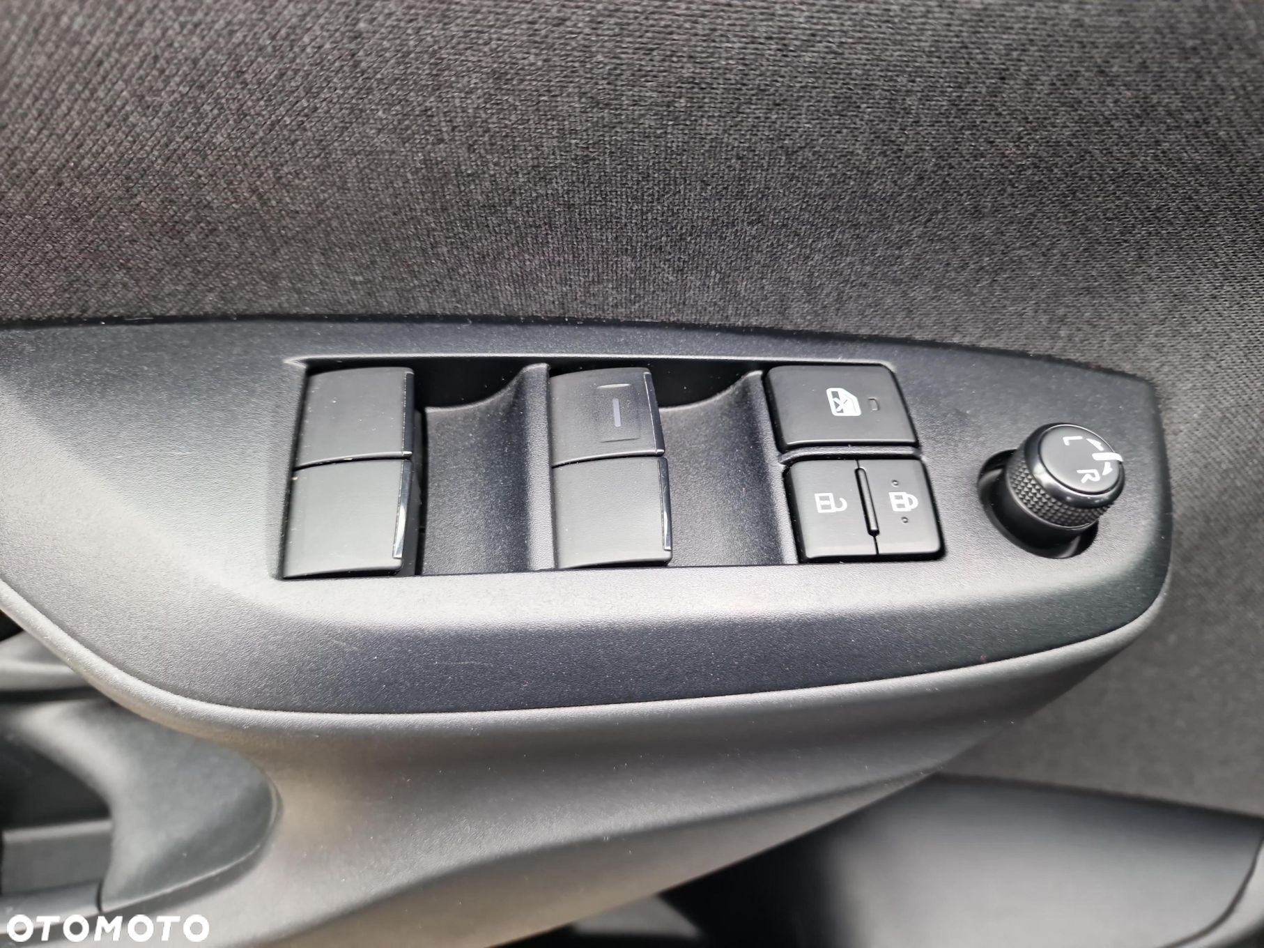 Toyota Yaris Hybrid 1.5 Comfort - 17