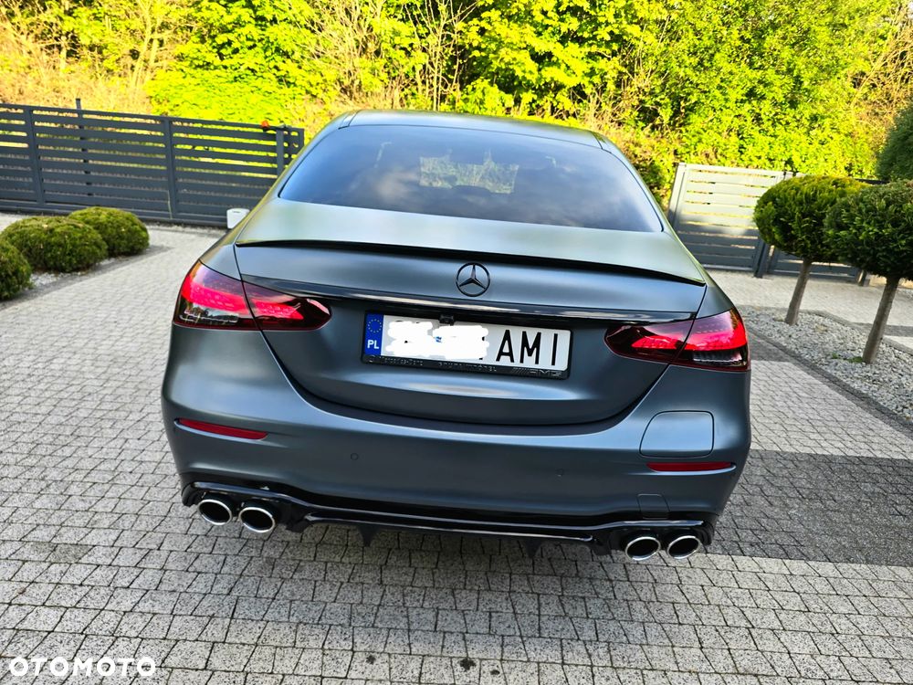 Mercedes-Benz Klasa E 300 de AMG - 4
