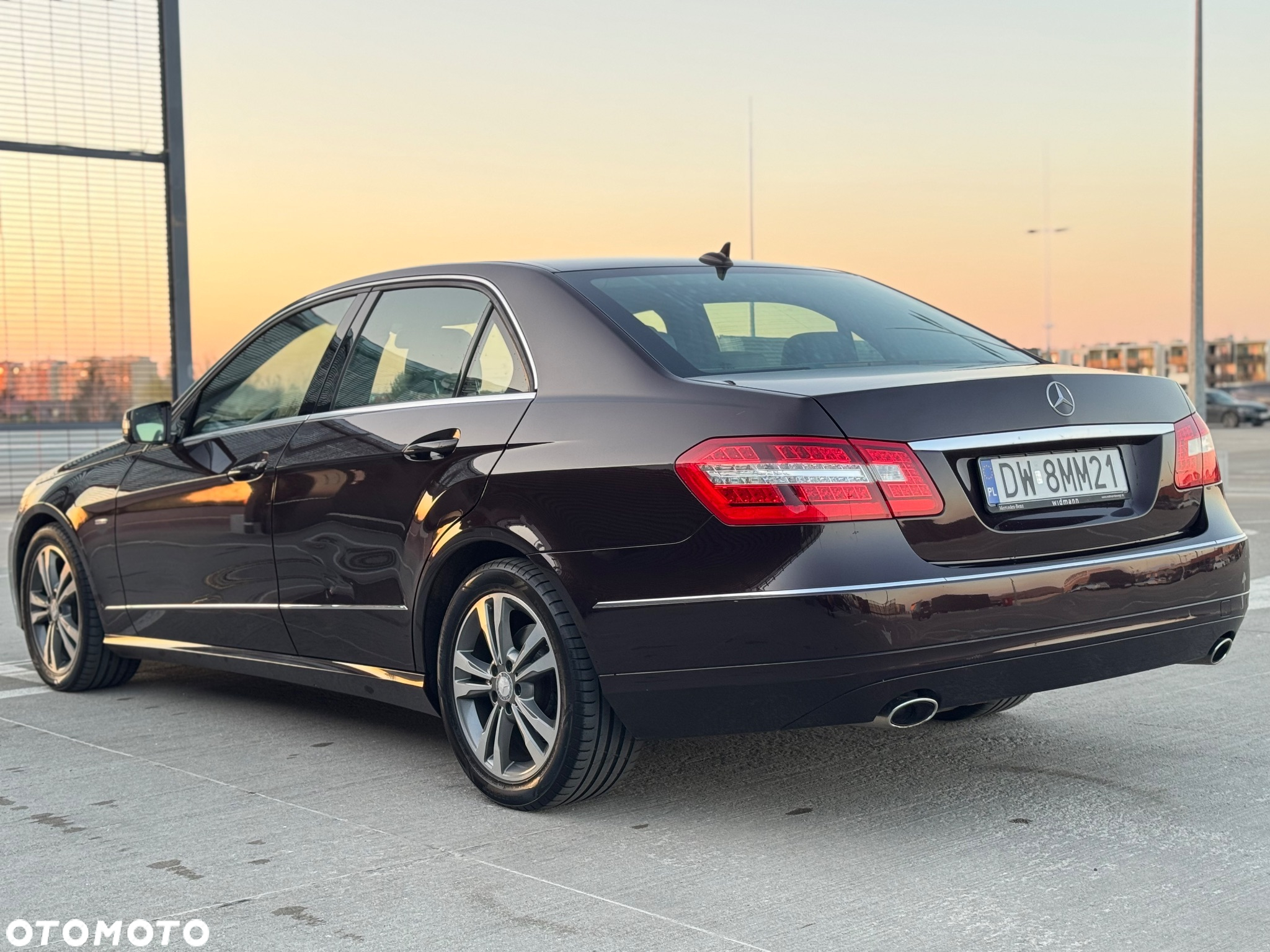 Mercedes-Benz Klasa E 350 CDI BlueEff Avantgarde - 24