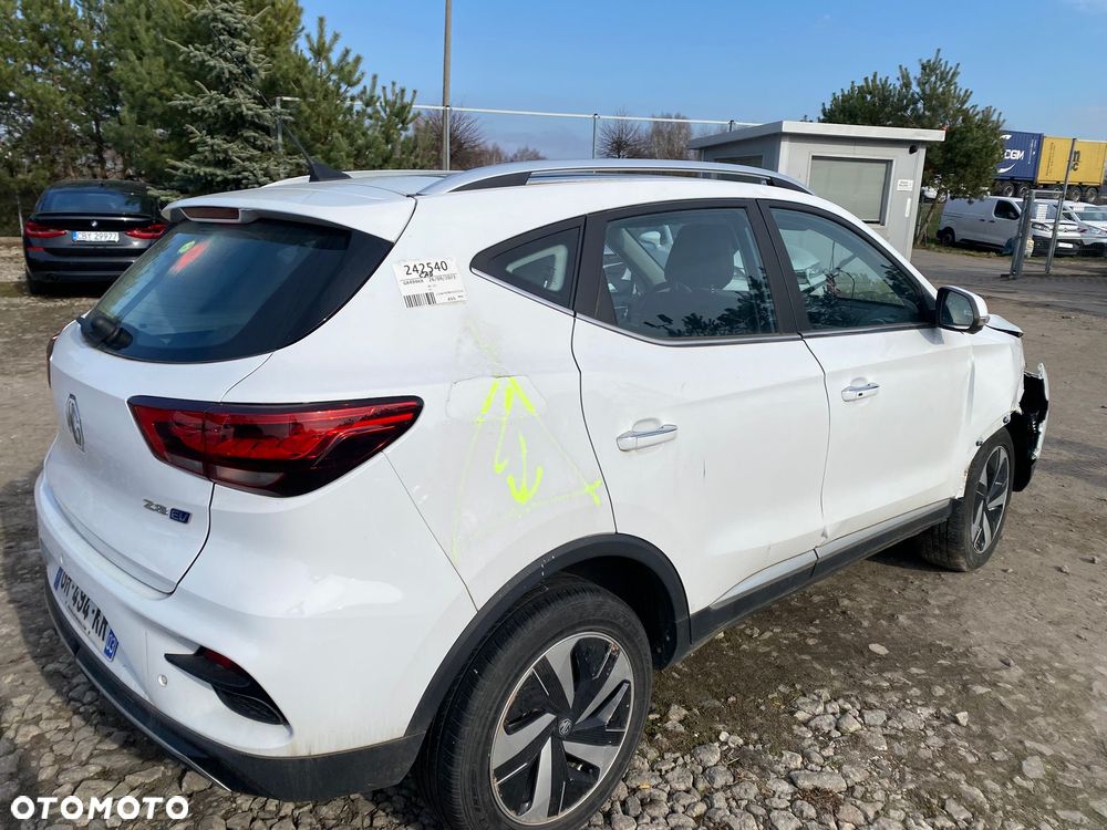 MG ZS Maximal Luxury - 3