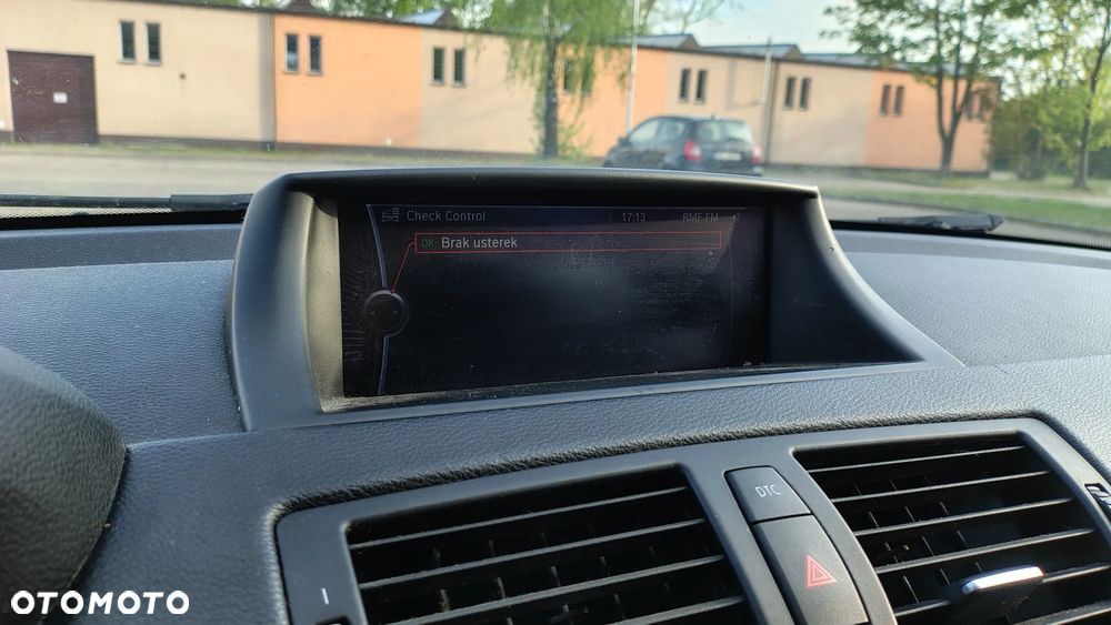 BMW Seria 1 118d DPF - 13