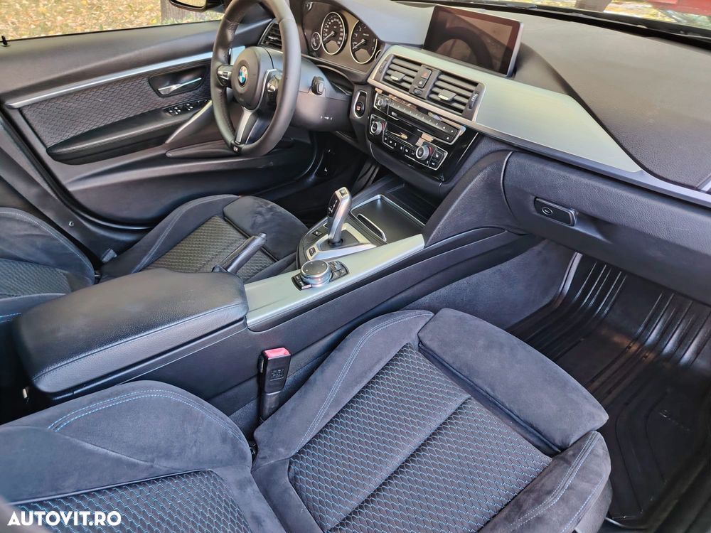 BMW Seria 3 330e iPerformance M Sport - 28