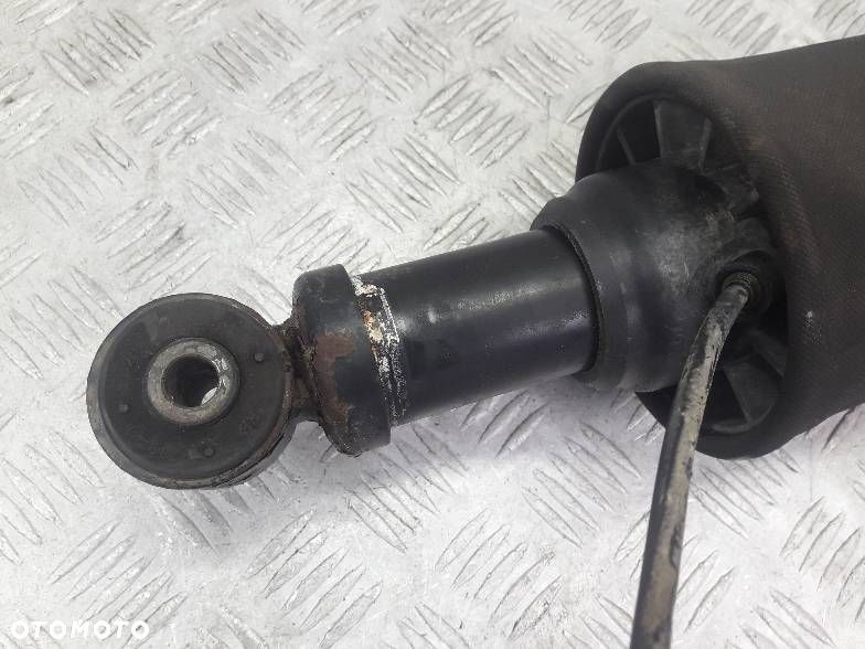 PODUSZKA KABINY LEWY PRZÓD MAN TGA - 4