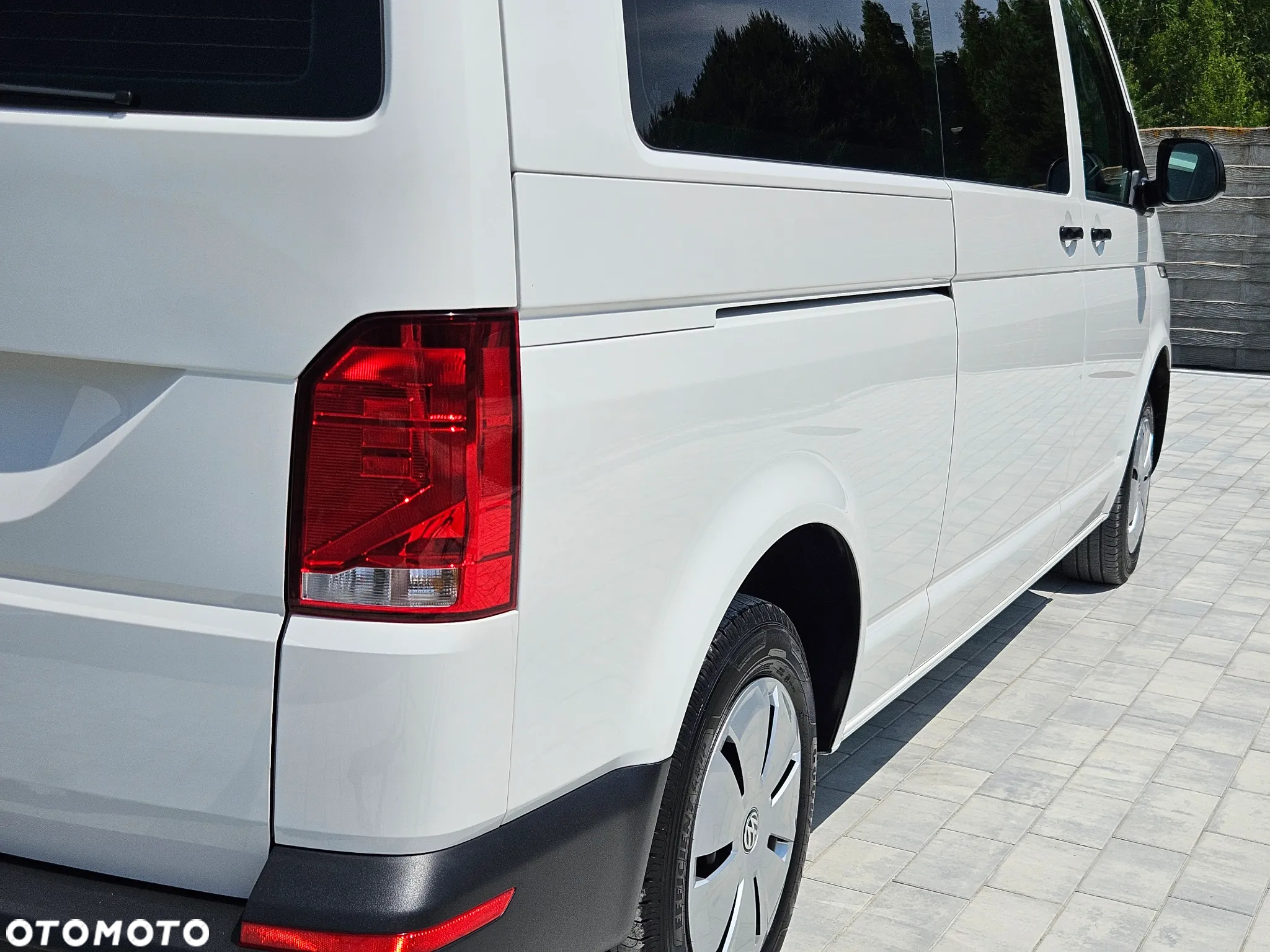 Volkswagen Caravelle 6.1 2.0 TDI L2 Comfortline - 14