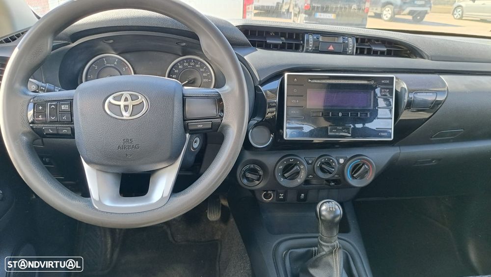 Toyota Hilux 2.4 D-4D 4WD Tracker - 12