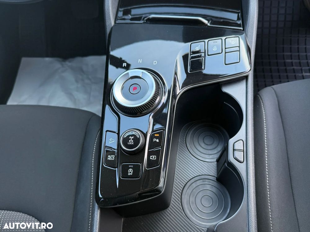 Kia Sportage 1.6 T-GDI MHEV 7DCT HP 4x4 Business Line - 22