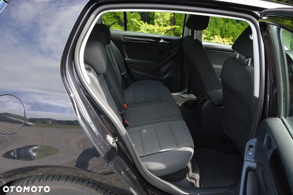 Volkswagen Golf - 27