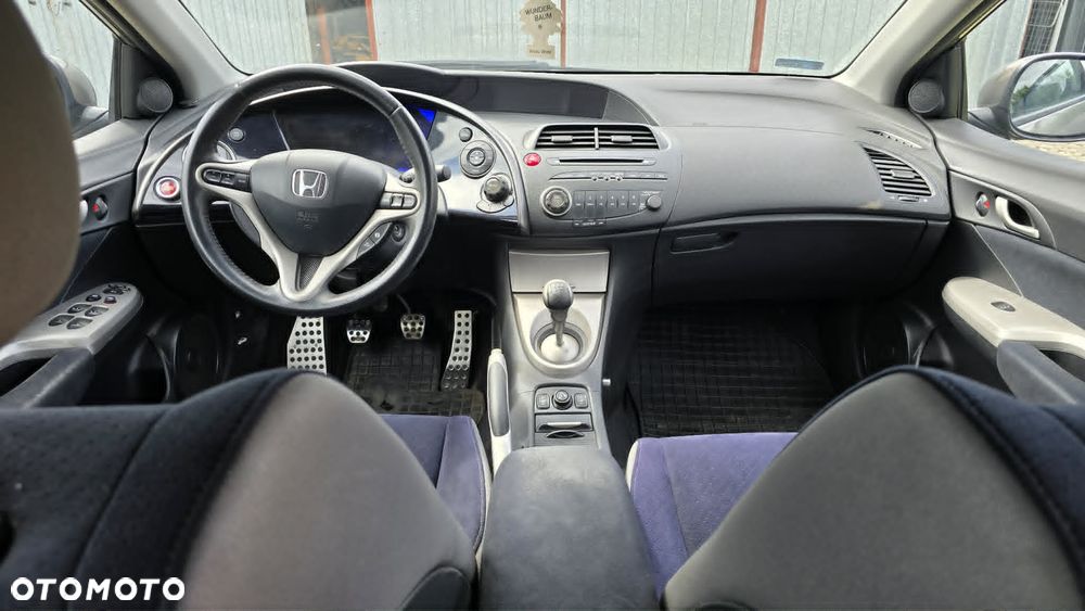 Honda Civic 1.8 Sport - 13