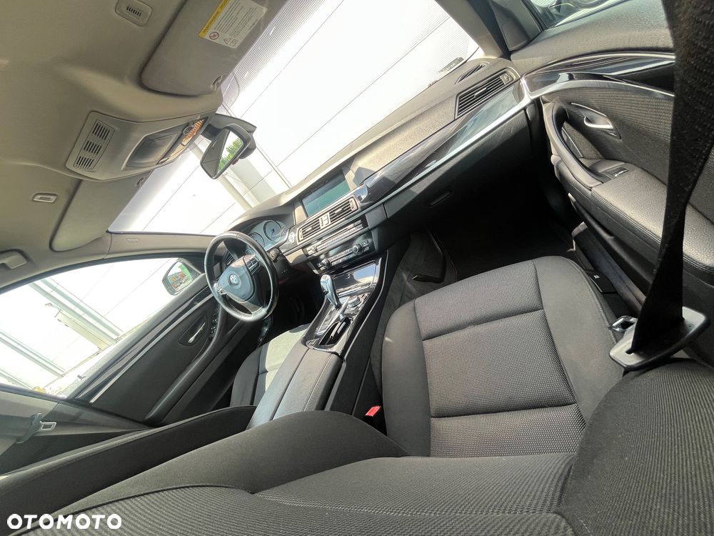 BMW Seria 5 520d Luxury Line - 7