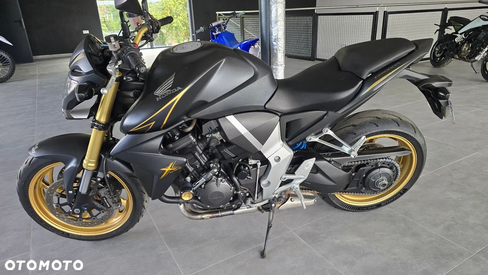 Honda CB - 1