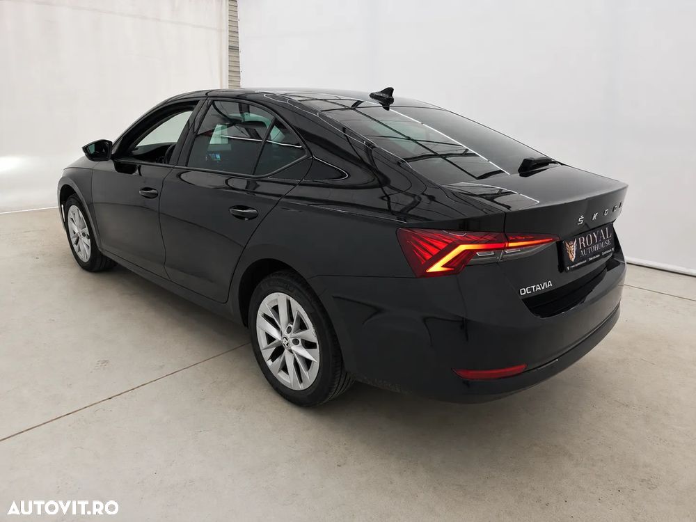 Skoda Octavia 2.0 TDI DSG Style - 3