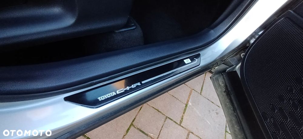 Toyota C-HR 1.8 Hybrid Business Edition - 21