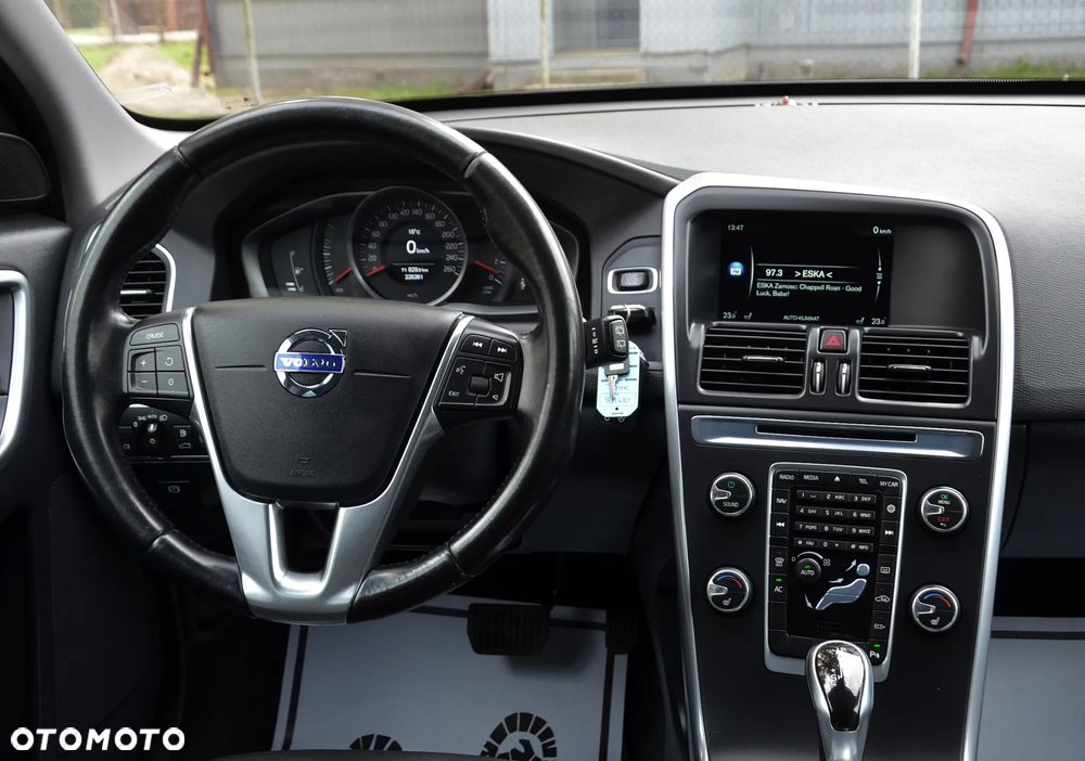 Volvo XC 60 D3 Geartronic Kinetic - 24