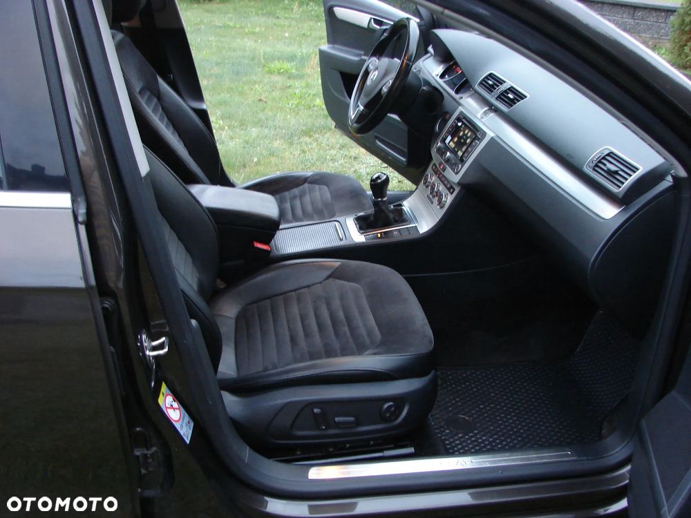 Volkswagen Passat - 8