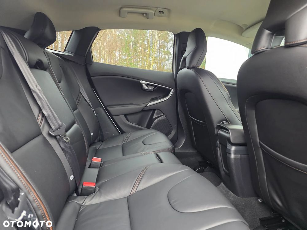 Volvo V40 Cross Country D4 Drive-E Momentum - 29