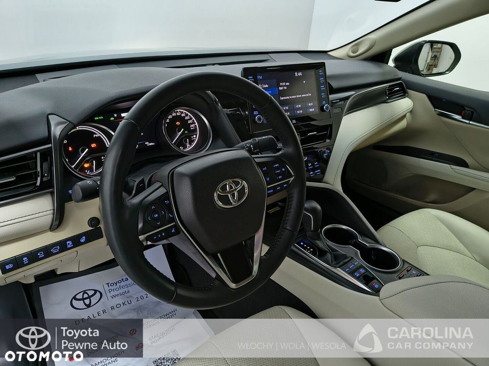Toyota Camry 2.5 Hybrid Executive CVT - 10