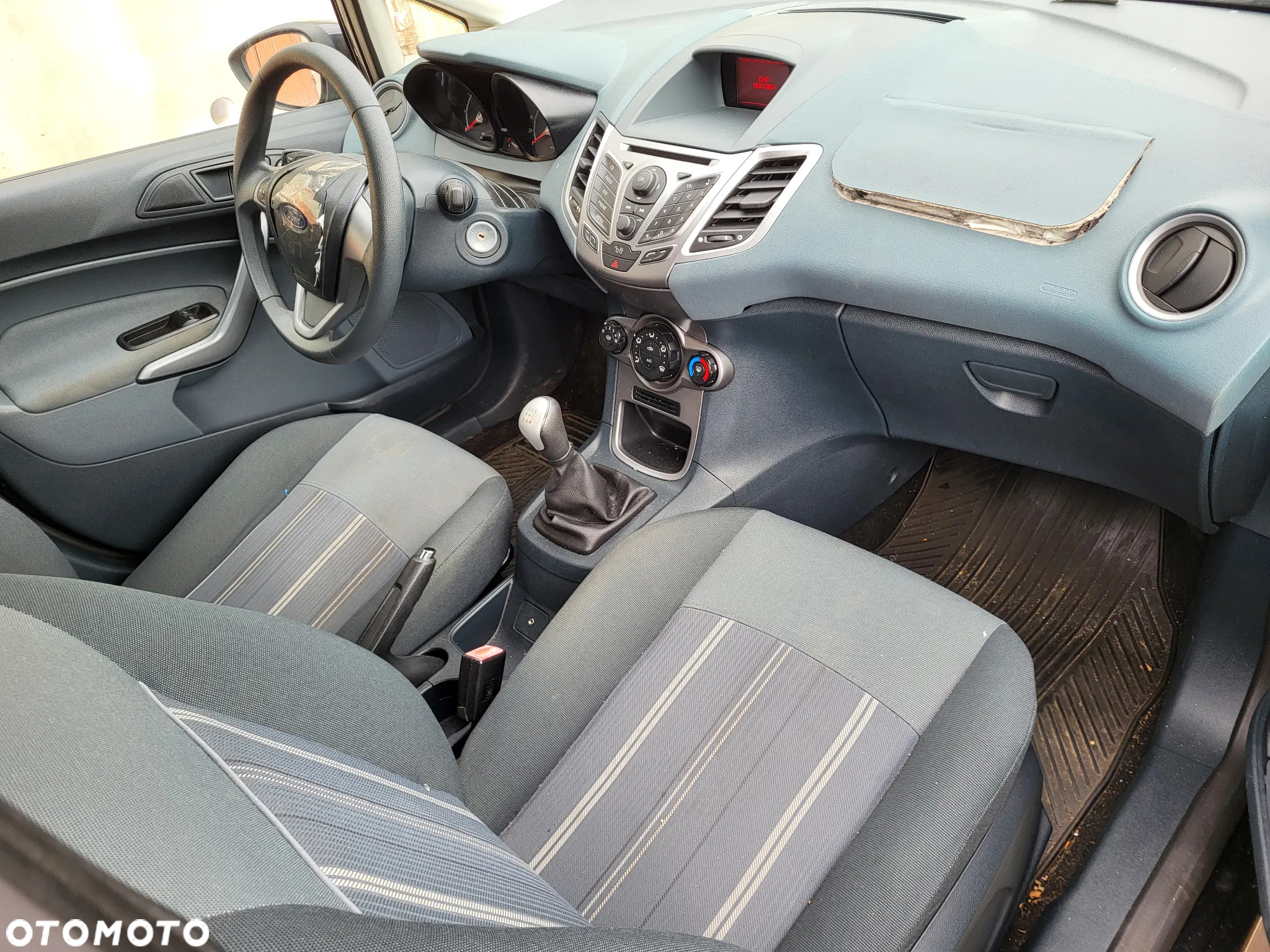 Ford Fiesta 1.25 Ambiente - 14