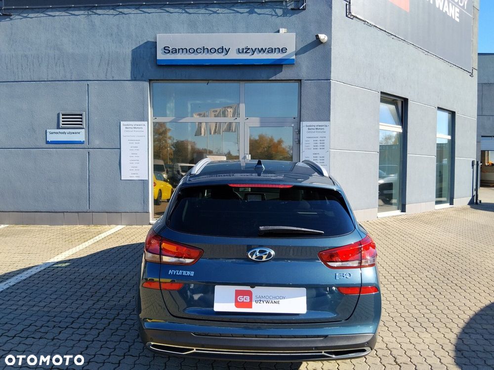 Hyundai i30 1.5 T-GDI 48V Smart - 11