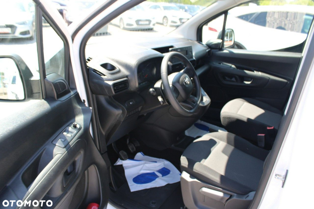 Toyota Proace City - 15