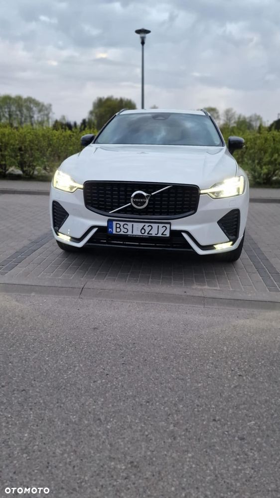 Volvo XC 60 B5 B AWD Plus Dark - 1