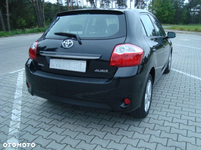 Toyota Auris 1.6 Travel - 11