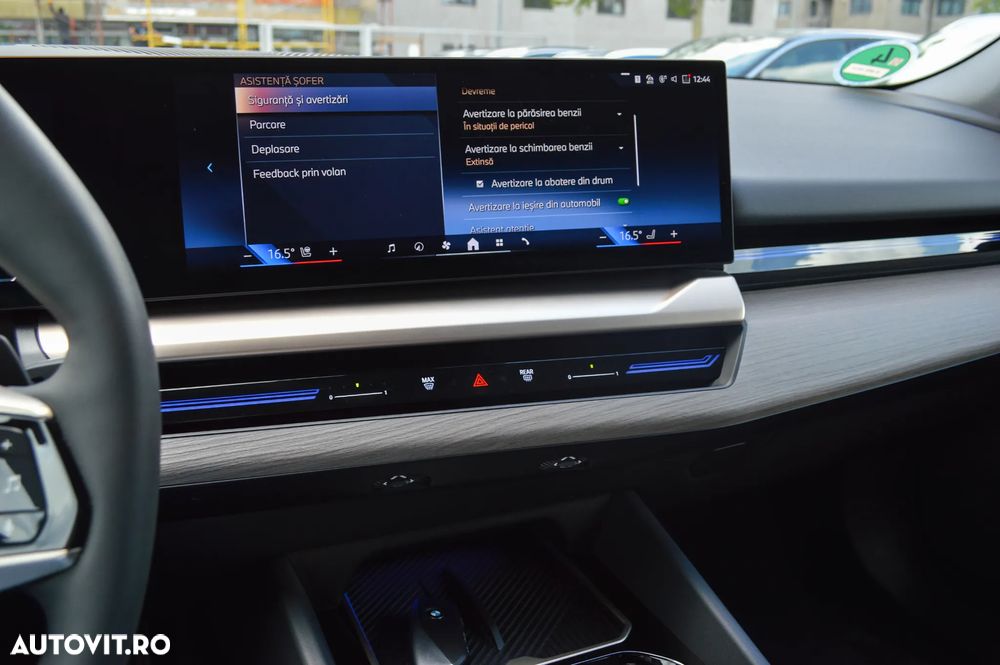 BMW Seria 5 520i AT MHEV - 9