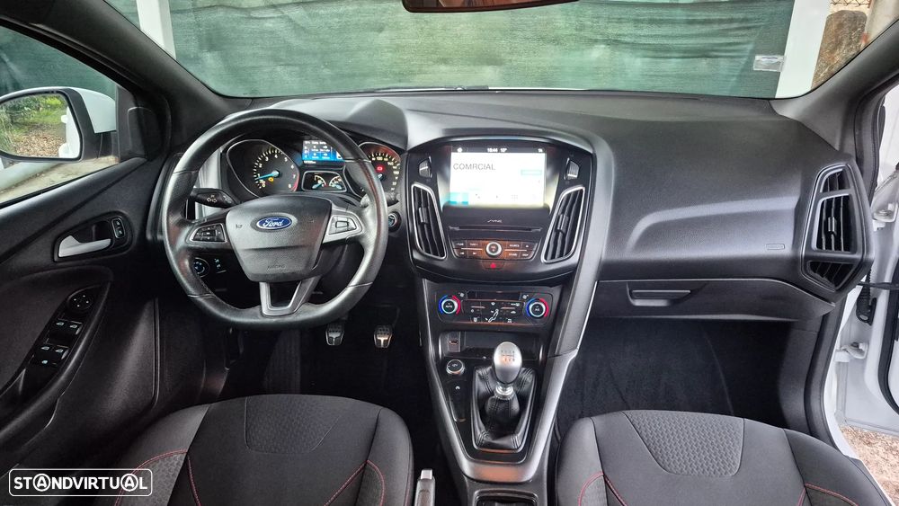 Ford Focus 1.0 SCTi ST-Line - 15