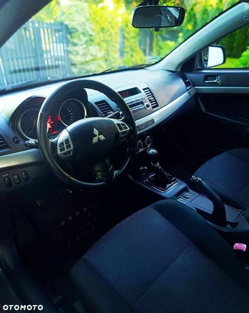 Mitsubishi Lancer - 26