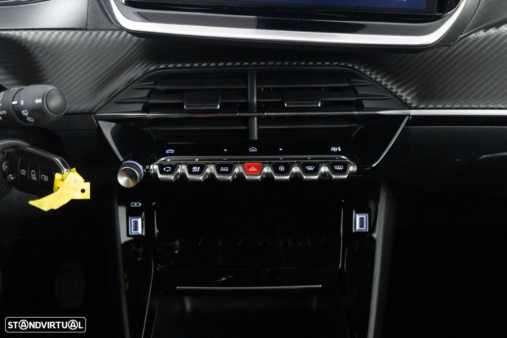 Peugeot 2008 1.2 PureTech Allure Pack - 24