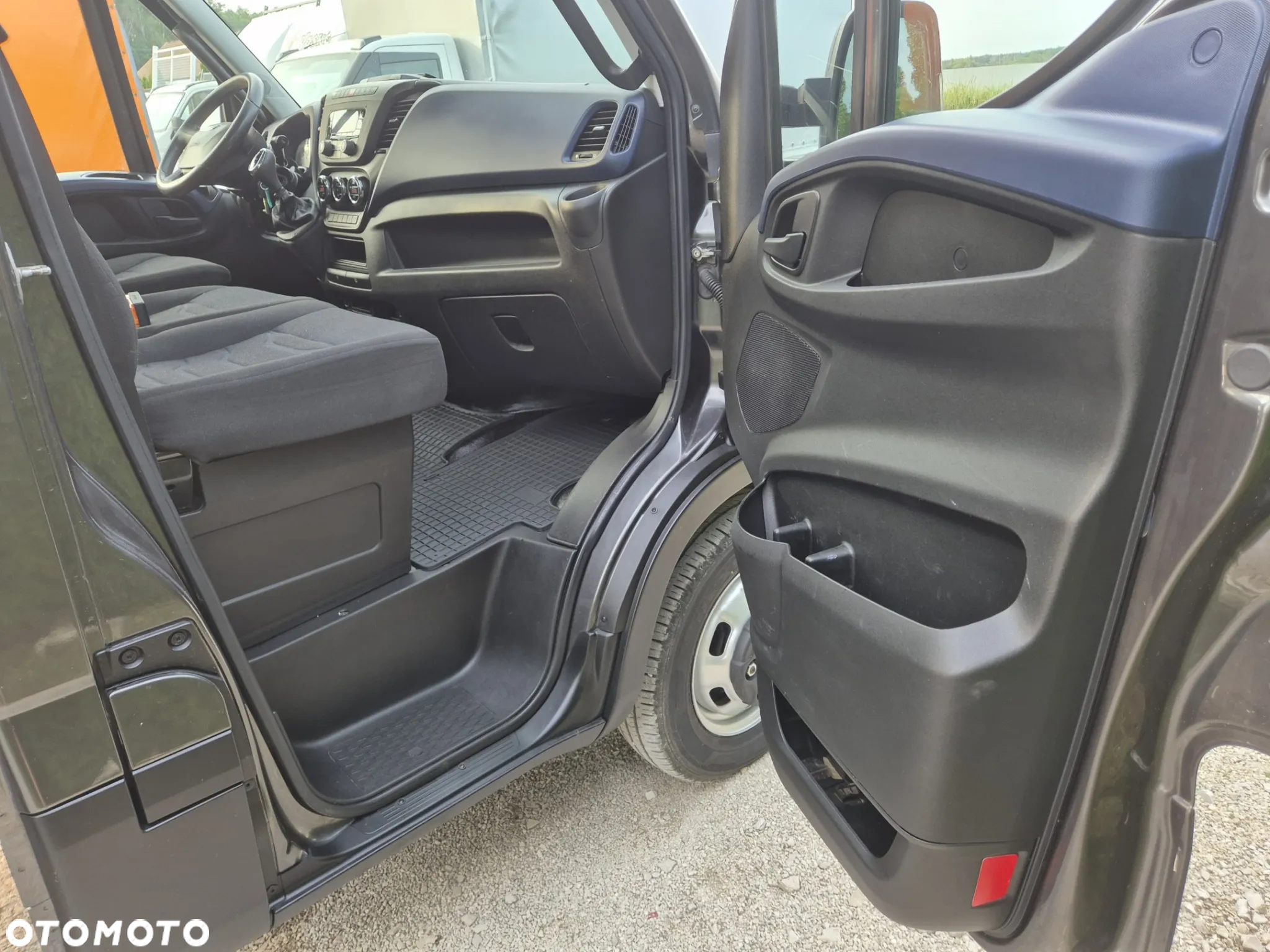 Iveco 35C18 3.0 180KM - 6