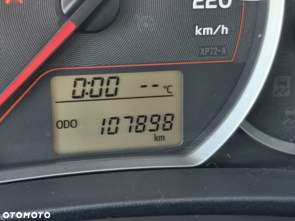 Toyota Yaris - 11
