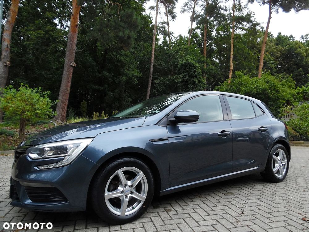 Renault Megane ENERGY TCe 100 PLAY - 4