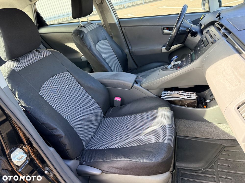 Toyota Prius - 24