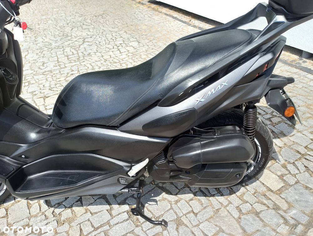 Yamaha X-max - 4
