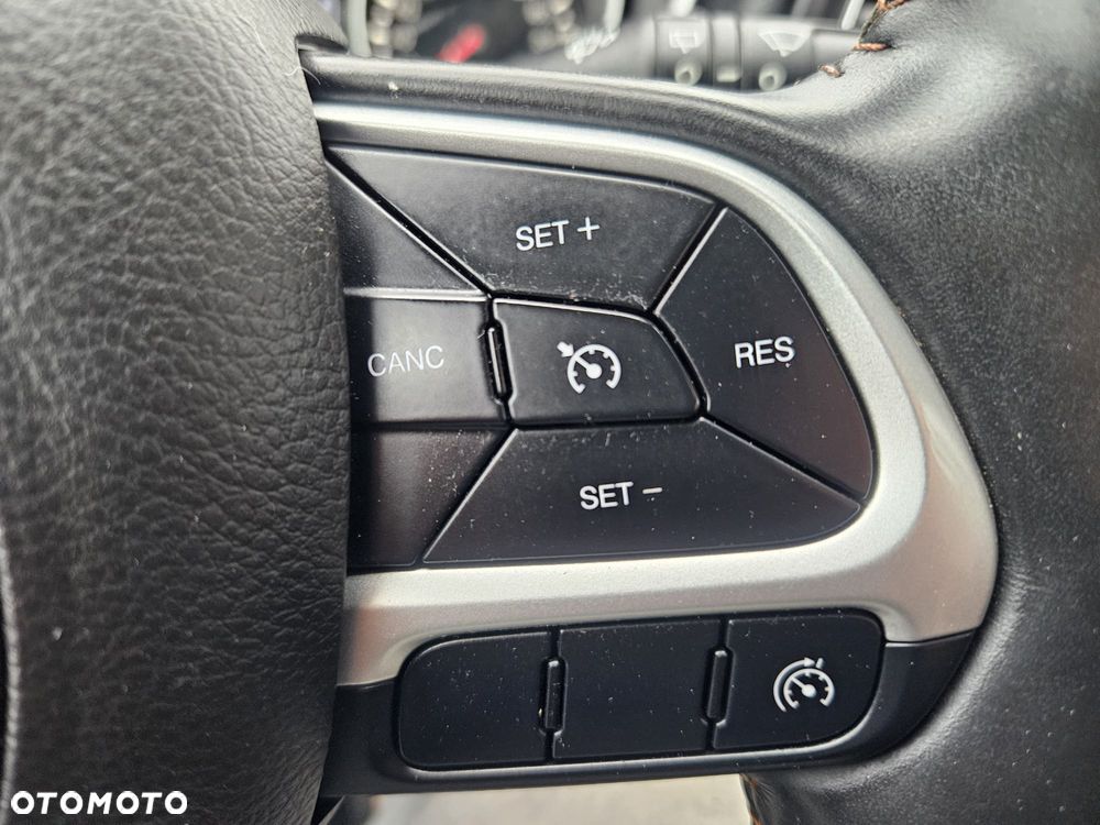 Jeep Compass 1.4 MultiAir Longitude - 29