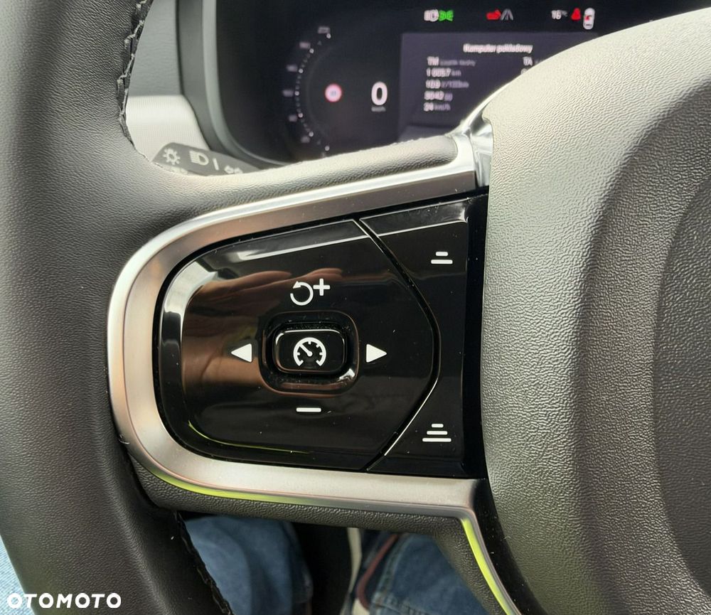Volvo V90 Cross Country B4 D AWD Ultimate - 23