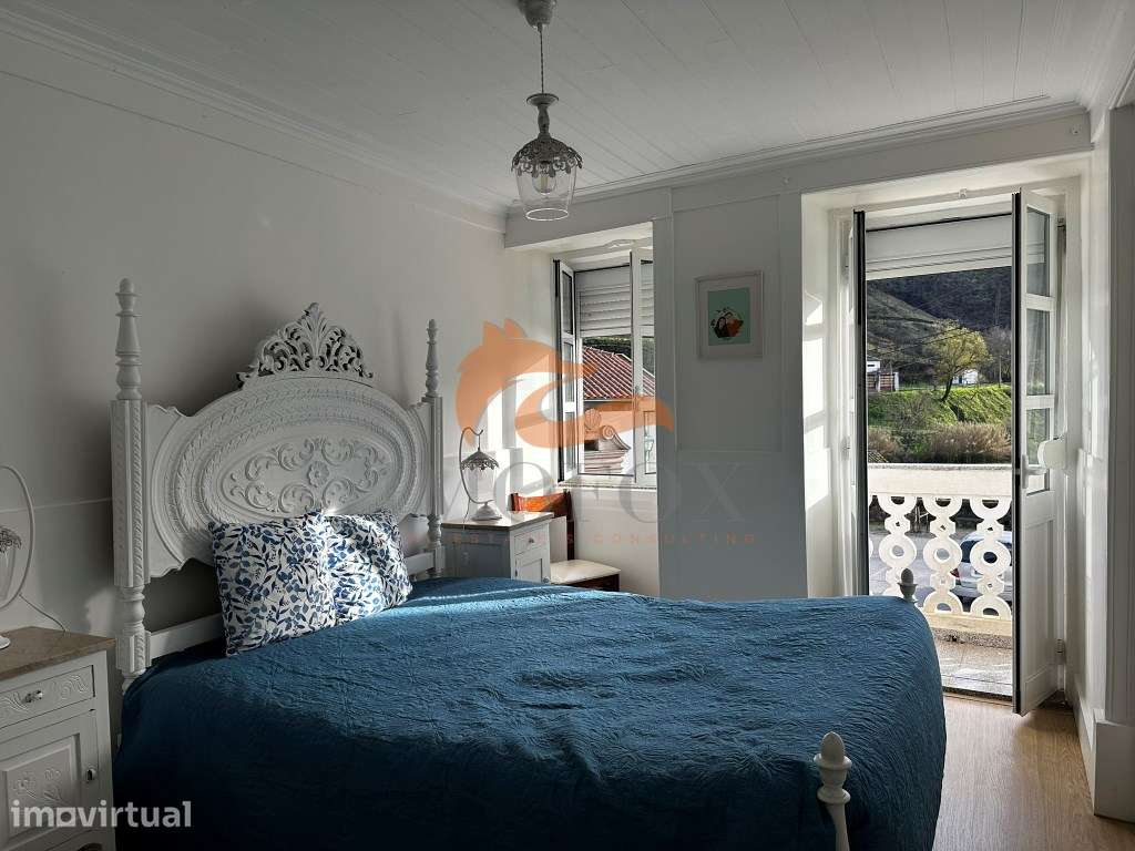 Casa de aldeia com 4 quartos e Alojamento Local ainda a funcionar e... - Grande imagem: 5/23