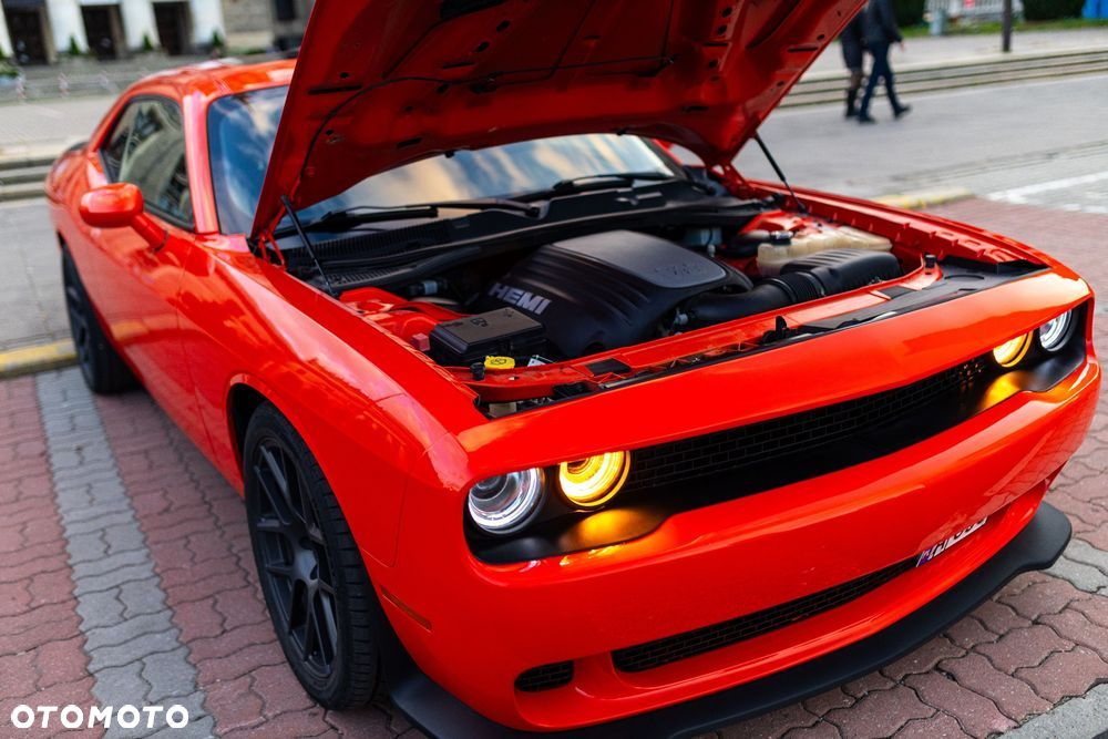 Dodge Challenger - 14