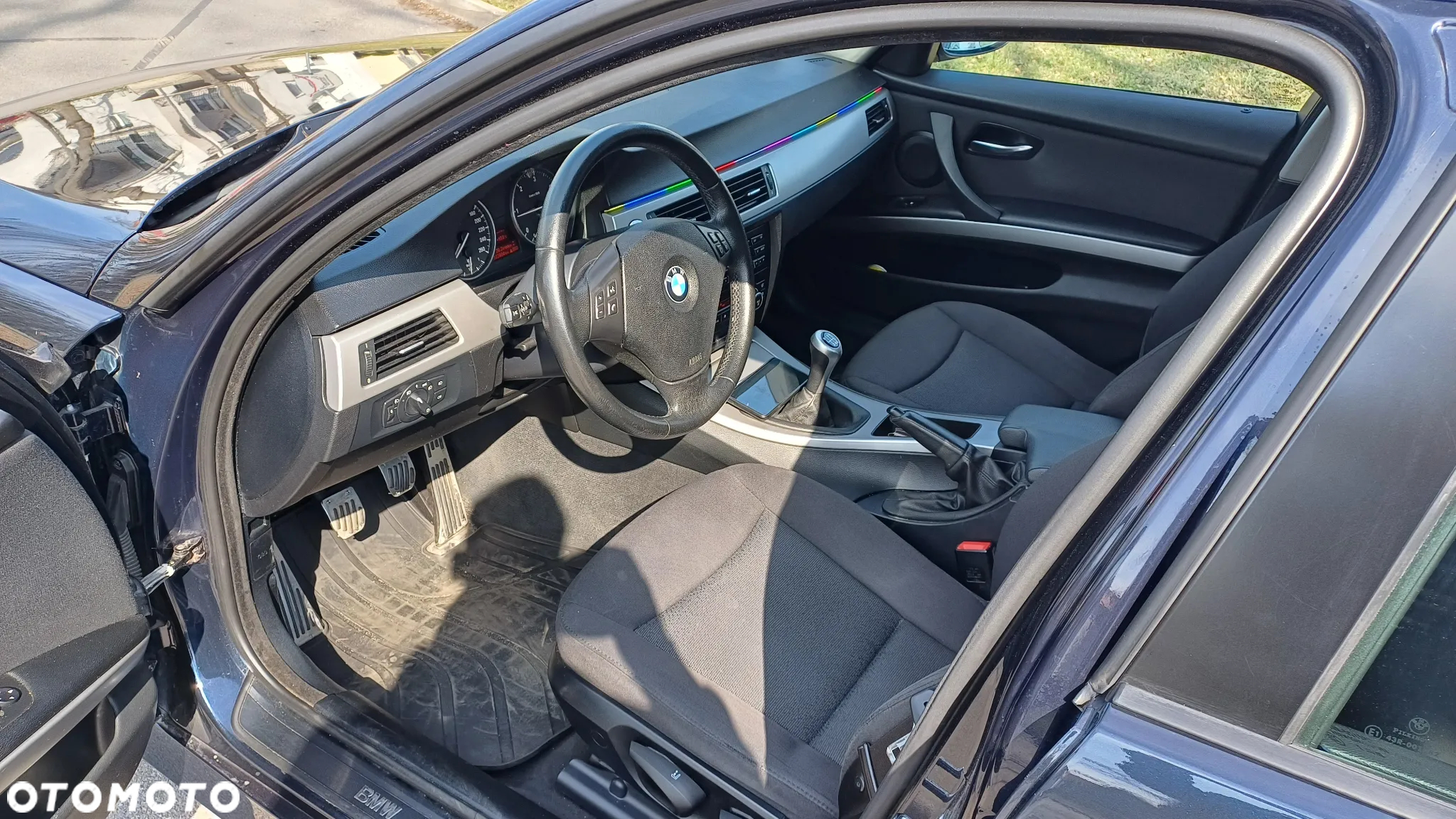 BMW Seria 3 318d - 28