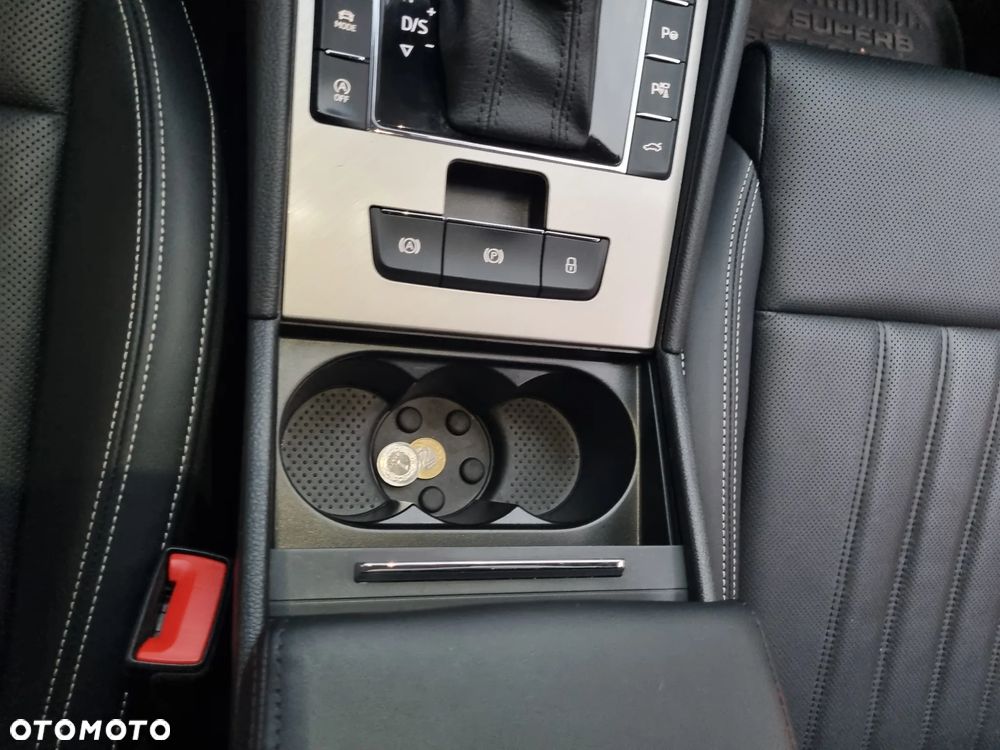 Skoda Superb 2.0 TDI SCR 4x4 L&K DSG - 16