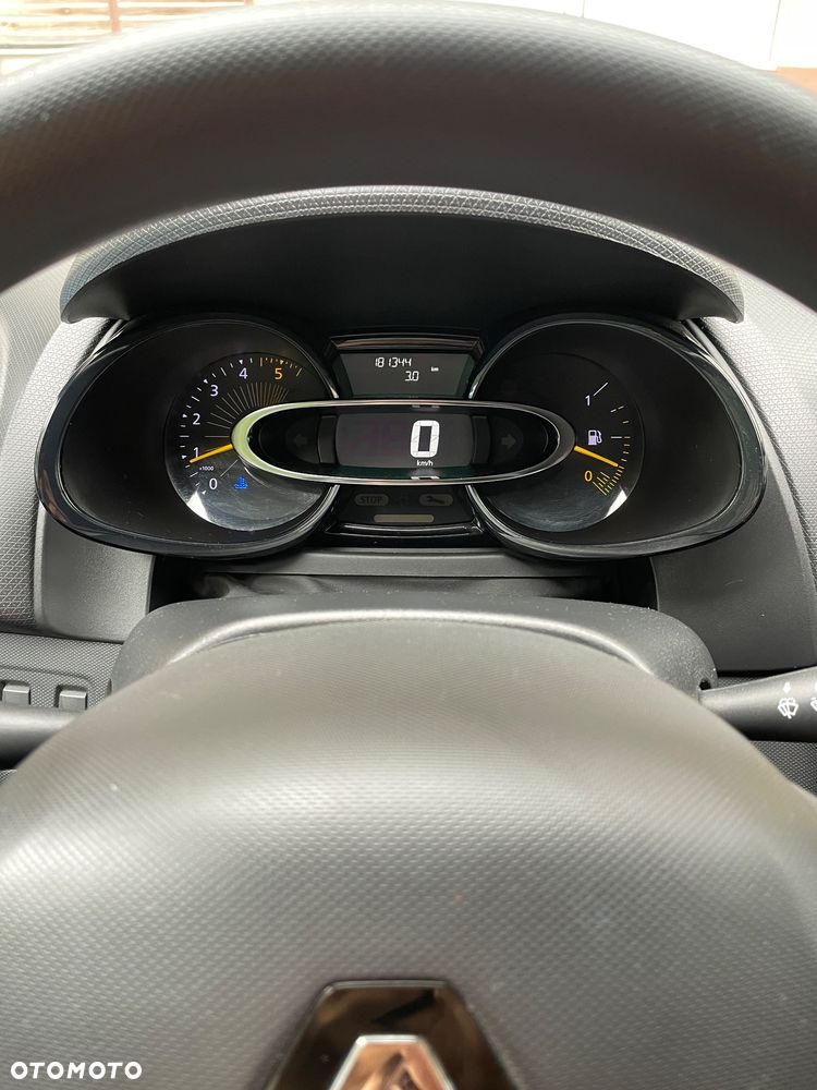 Renault Clio - 8