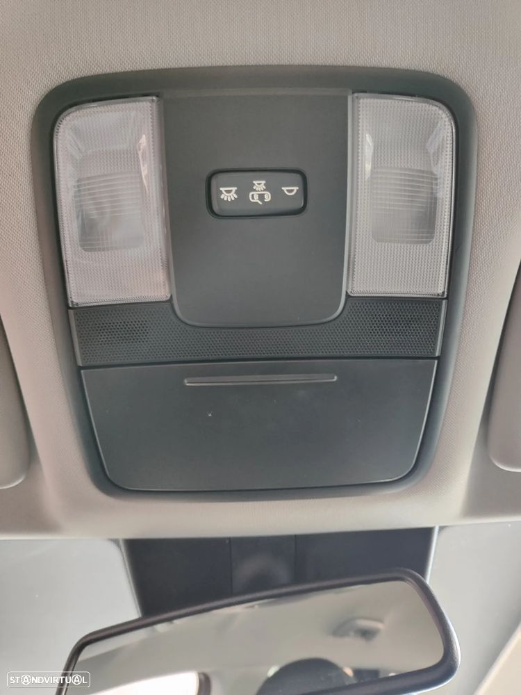 Kia Ceed SW 1.6 CRDi TX+SRF - 33