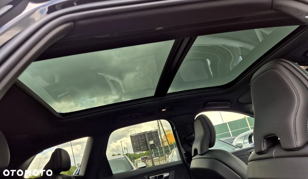 Volvo XC 60 T6 AWD Ultra Black Edition - 29