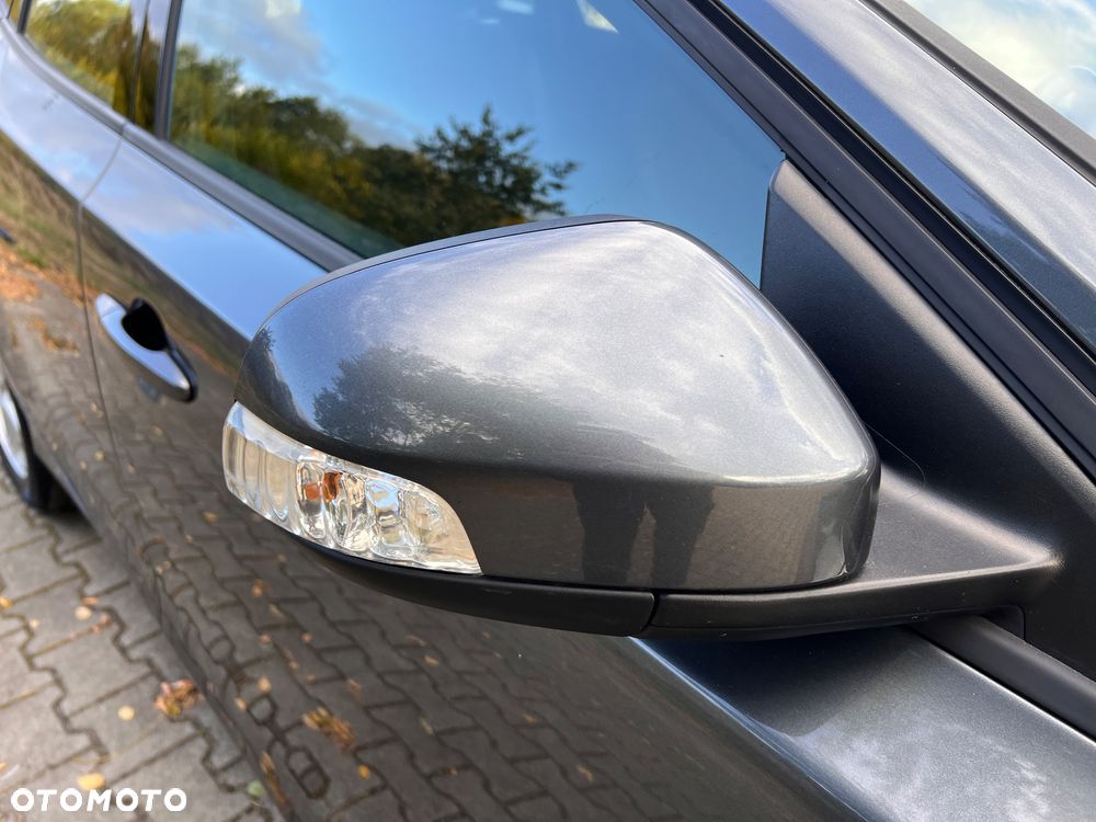 Volvo V40 D2 Kinetic - 19