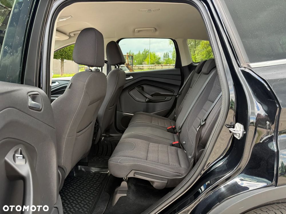 Ford Kuga 1.5 EcoBoost 2x4 Titanium - 5