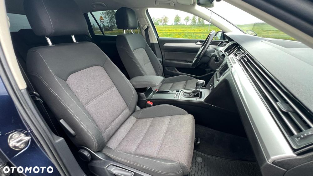 Volkswagen Passat 2.0 TDI BMT Comfortline DSG - 16