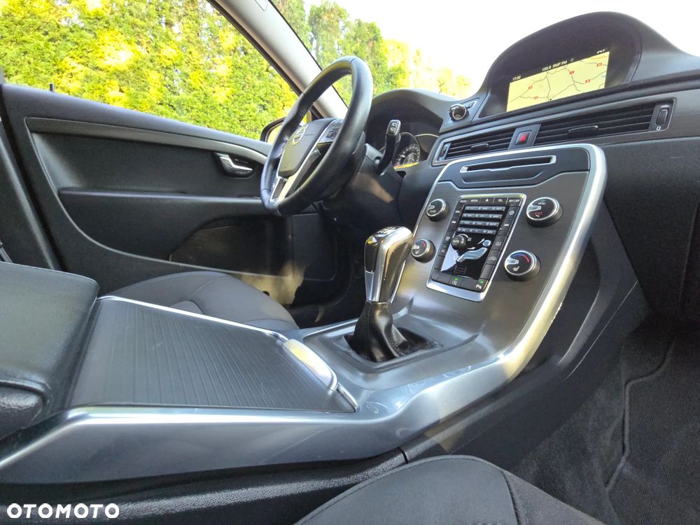 Volvo V70 D3 Kinetic - 32