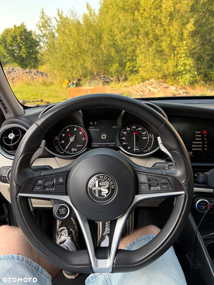 Alfa Romeo Giulia 2.0 Turbo Veloce TI Q4 - 12