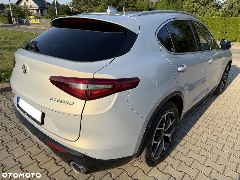 Alfa Romeo Stelvio 2.0 Turbo TI Q4 - 16
