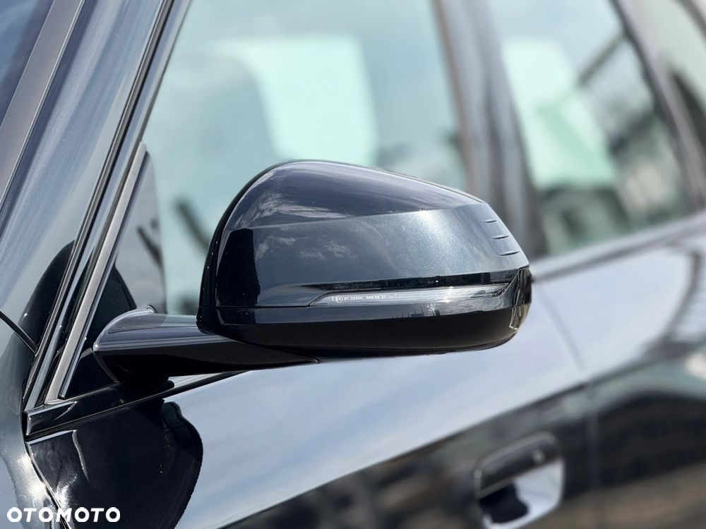 BMW X1 sDrive18i - 12